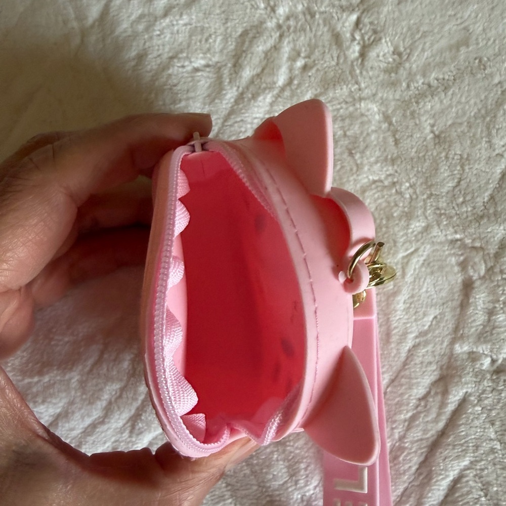 Hello Kitty Pink coin & Keychain Holder - Picture 3 of 5